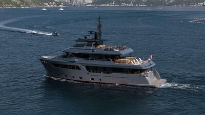Cantiere delle Marche Darwin Class 102 Haze2