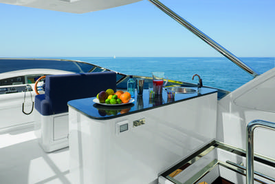 Azimut LEONARDO 100 INTERVENTION <b>Exterior Gallery</b>