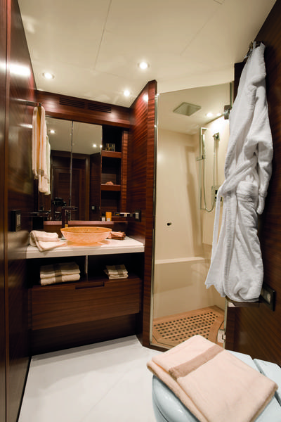 Azimut LEONARDO 100 INTERVENTION <b>Interior Gallery</b>