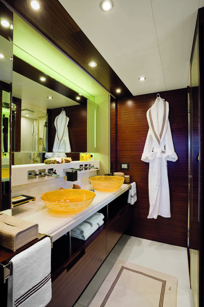 Azimut LEONARDO 100 INTERVENTION <b>Interior Gallery</b>