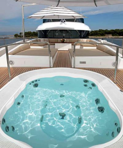 Benetti Classic Supreme 132 HAPPY ME <b>Exterior Gallery</b>