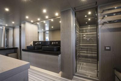 Benetti Classic Supreme 132 HAPPY ME <b>Interior Gallery</b>