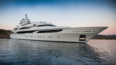Benetti custom Lioness V