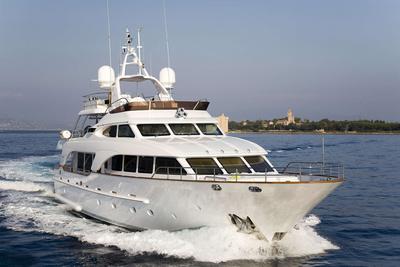 Benetti Tradition 100 Salu