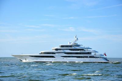 Feadship Full Custom ROYAL ROMANCE