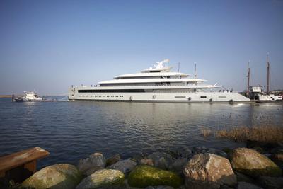 Feadship Full Custom Moonrise