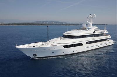 Feadship Full Custom Hurricane Run