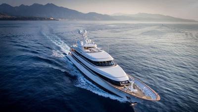 Feadship Full Custom DRIZZLE