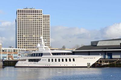 Feadship Full Custom BLUE SKY
