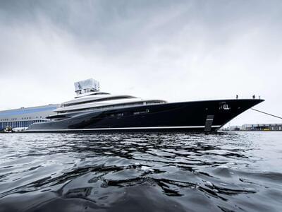 Feadship Full Custom Breakthrough
