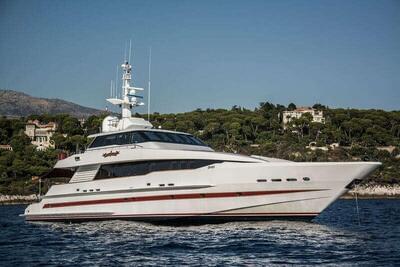 Heesen Custom Red sapphire i