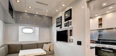 Mangusta Maxi Open 132 ZED <b>Interior Gallery</b>