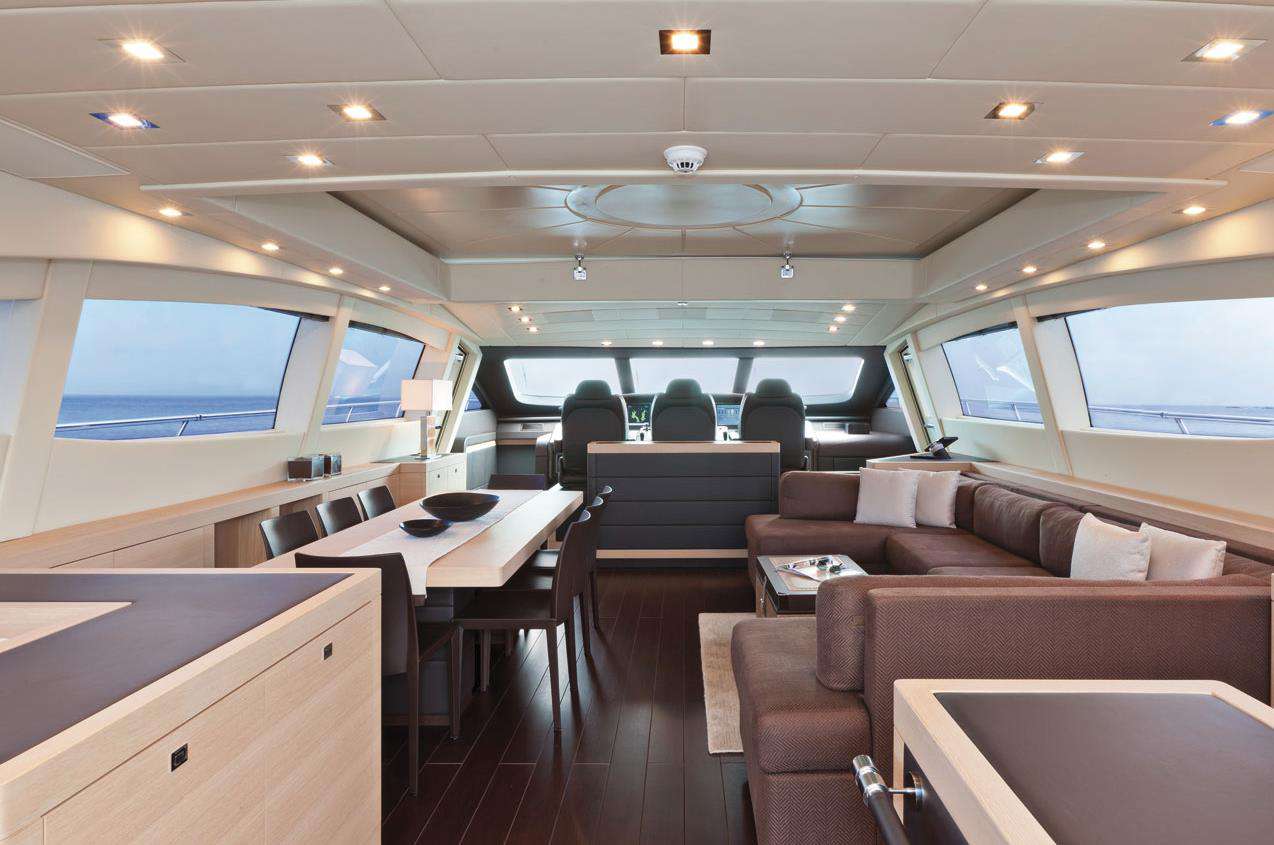 Mangusta Maxi Open 92 L'Esperance <b>Interior Gallery</b>