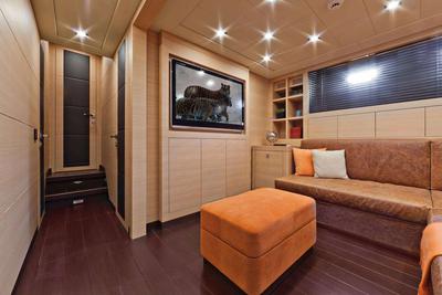 Mangusta Maxi Open 92 L'Esperance <b>Interior Gallery</b>