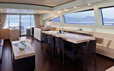 Mangusta Maxi Open 92 L'Esperance <b>Interior Gallery</b>