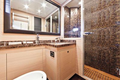 Mangusta Maxi Open 92 L'Esperance <b>Interior Gallery</b>