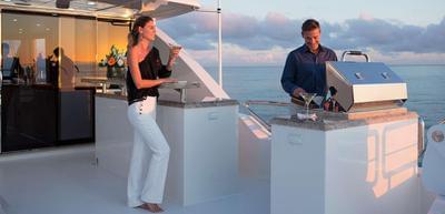 Ocean Alexander 100 skylounge Wine Down <b>Exterior Gallery</b>