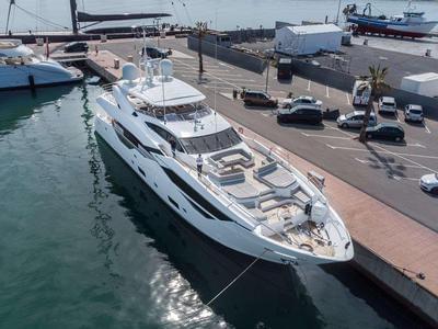 Sunseeker 116 Yacht Qart Hadasht